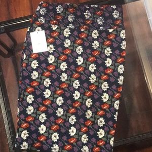 Lularoe Cassie skirt NWT small